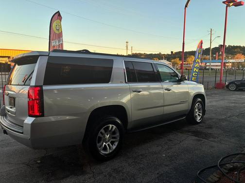 2016 Chevrolet Suburban LS