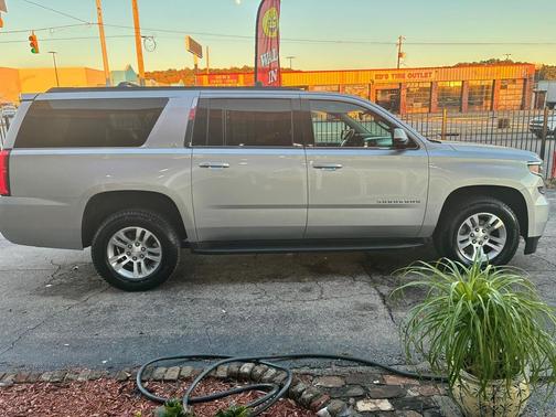 2016 Chevrolet Suburban LS