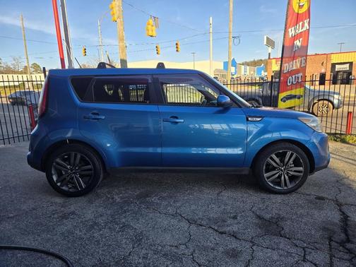 2015 Kia Soul +