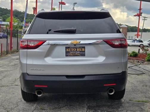 Silver 2019 Chevrolet Traverse LT Leather