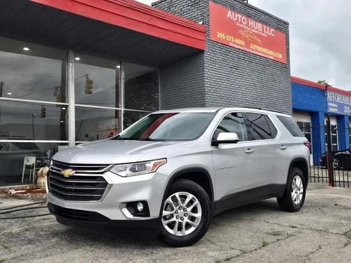 Silver 2019 Chevrolet Traverse LT Leather