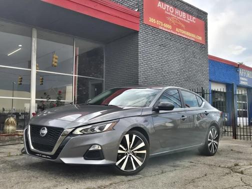 Gray 2021 Nissan Altima SR FWD