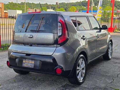 Gray 2016 Kia Soul +