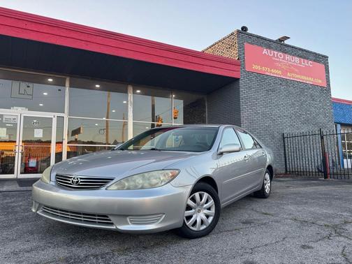 2005 Toyota Camry LE