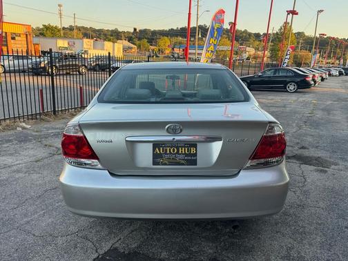 2005 Toyota Camry LE