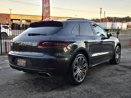 Volcano Grey Metallic 2017 Porsche Macan Macan Turbo