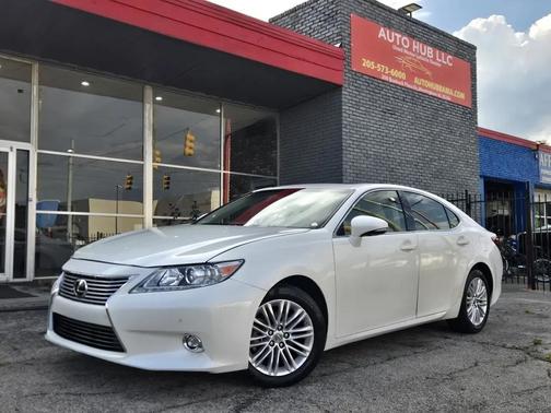 White 2015 Lexus ES 350 Base