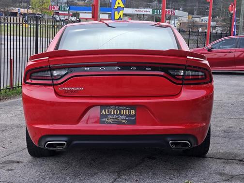 2017 Dodge Charger SE