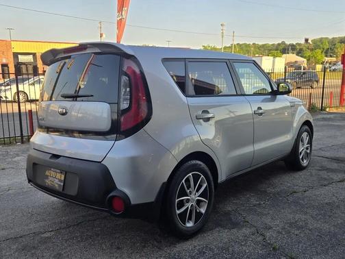 Silver 2016 Kia Soul Base