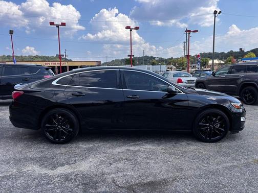2021 Chevrolet Malibu FWD LT