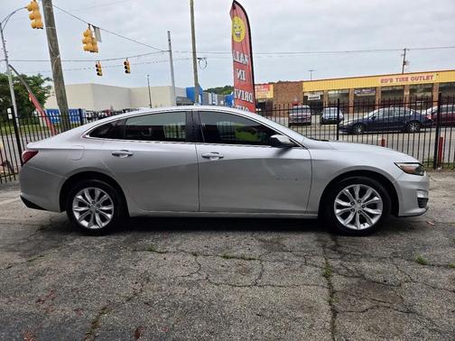 Gray 2019 Chevrolet Malibu LT