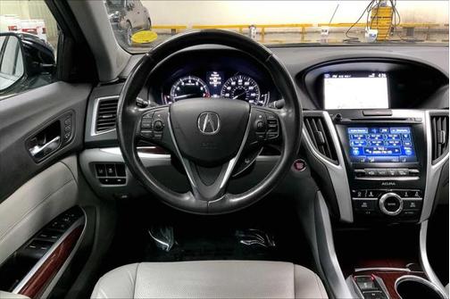 2017 Acura TLX w/Technology Package