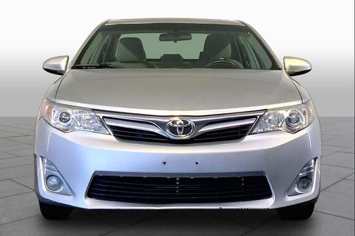 Classic Silver Metallic 2012 Toyota Camry XLE