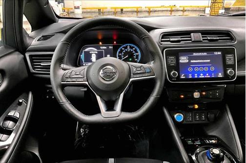 2022 Nissan Leaf SL PLUS 62 kWh
