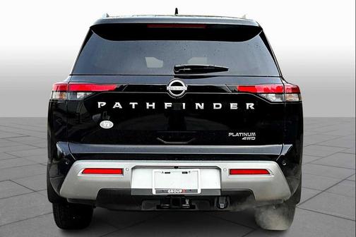 2025 Nissan Pathfinder Platinum 4WD