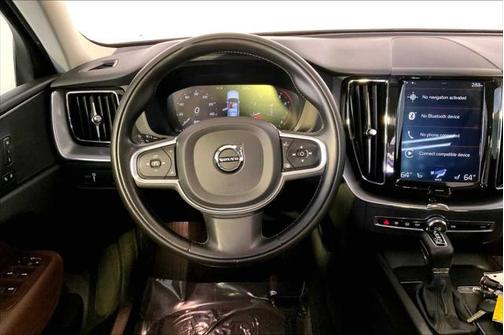 2020 Volvo XC60 T5 Momentum