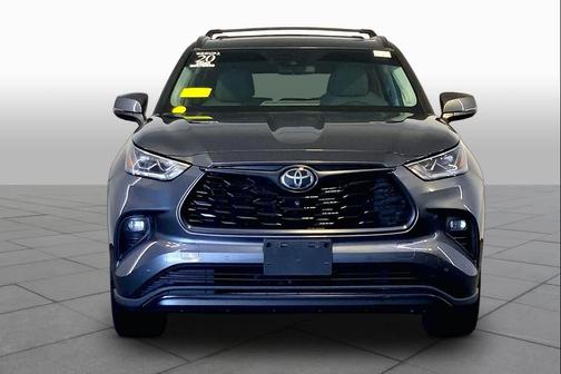 Magnetic Gray Metallic 2020 Toyota Highlander Platinum