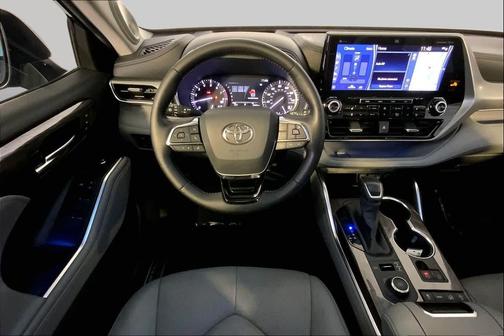 Magnetic Gray Metallic 2020 Toyota Highlander Platinum