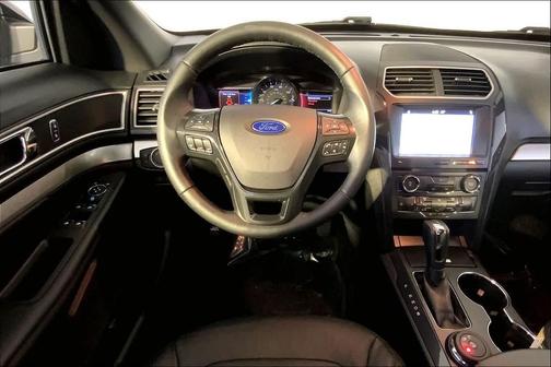 MAGNETIC METALLIC 2017 Ford Explorer XLT