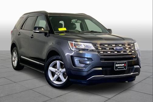 MAGNETIC METALLIC 2017 Ford Explorer XLT