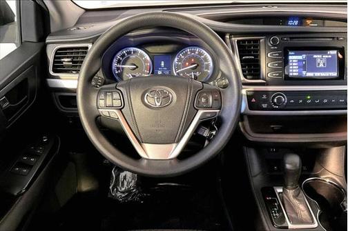 2014 Toyota Highlander LE