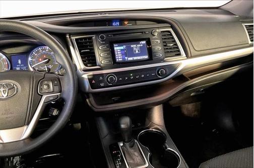 2014 Toyota Highlander LE