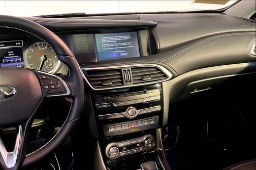 2019 INFINITI QX30 ESSENTIAL