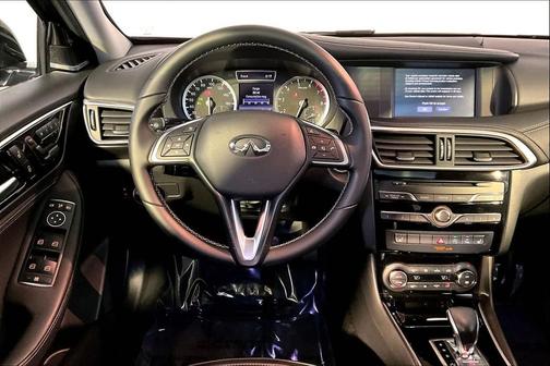 2019 INFINITI QX30 ESSENTIAL