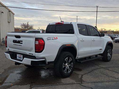 2025 GMC Canyon AT4