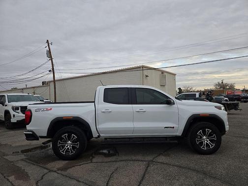 2025 GMC Canyon AT4