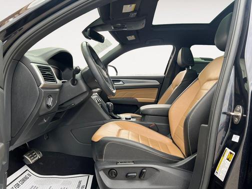 2023 Volkswagen Atlas Cross Sport 3.6L V6 SEL Premium R-Line