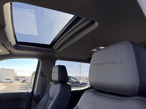 Pacific Blue Metallic 2022 GMC Sierra 1500 Denali