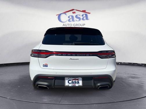 2024 Porsche Macan Base