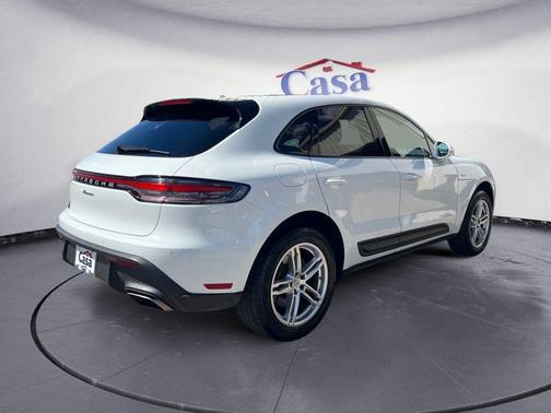 2024 Porsche Macan Base