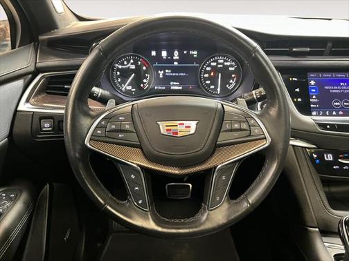 2022 Cadillac XT5 Sport
