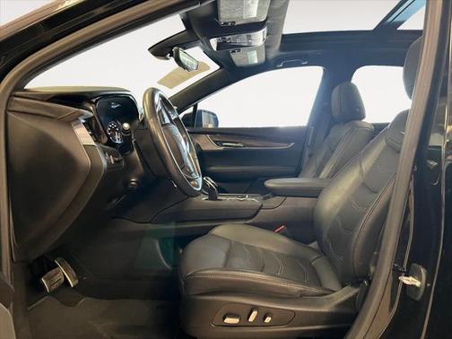 2022 Cadillac XT5 Sport