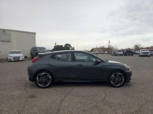 2020 Hyundai Veloster Base