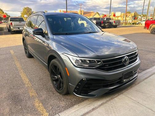 2023 Volkswagen Tiguan 2.0T SE R-Line Black