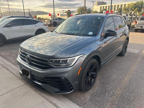 2023 Volkswagen Tiguan 2.0T SE R-Line Black