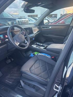 2024 Volkswagen Atlas 2.0T SE w/Technology 4MOTION