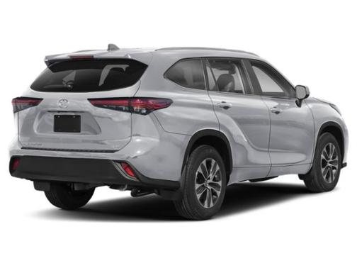 Celestial Silver Metallic 2024 Toyota Highlander XLE