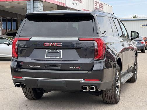 2025 GMC Yukon XL 4WD AT4
