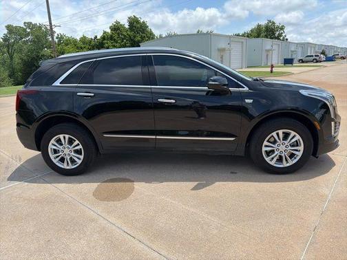 Stellar Black Metallic 2024 Cadillac XT5 Luxury