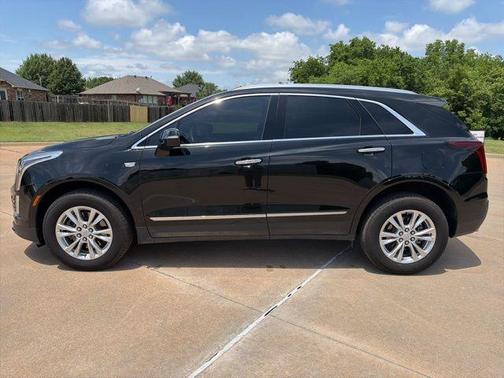 Stellar Black Metallic 2024 Cadillac XT5 Luxury