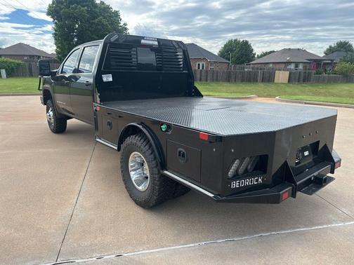 Onyx Black 2025 GMC Sierra 3500 SLE