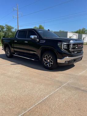 Onyx Black 2025 GMC Sierra 1500 SLT