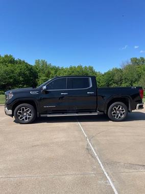Onyx Black 2025 GMC Sierra 1500 SLT