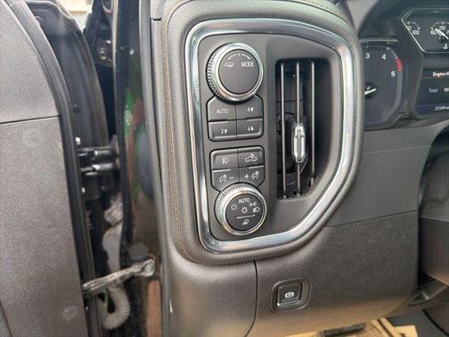 Onyx Black 2023 GMC Sierra 3500 AT4