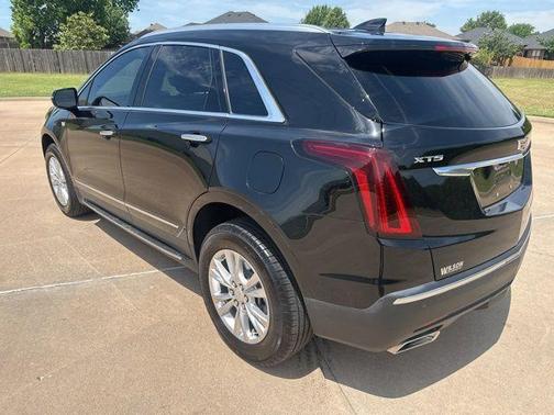 Stellar Black Metallic 2024 Cadillac XT5 Luxury