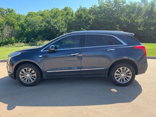 Harbor Blue Metallic 2018 Cadillac XT5 Luxury
